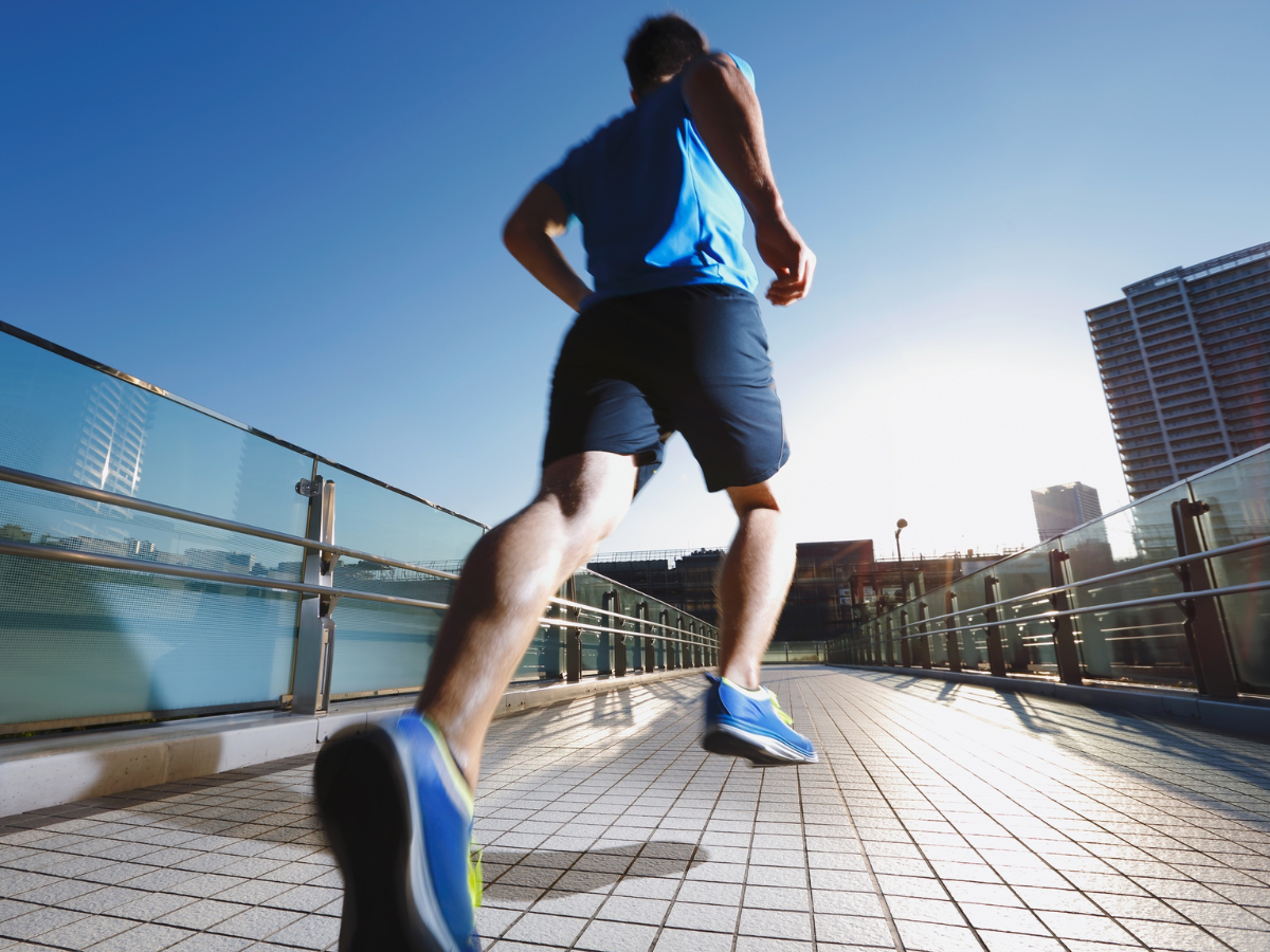 Gorras para correr en verano: qué buscar para entrenar fresco